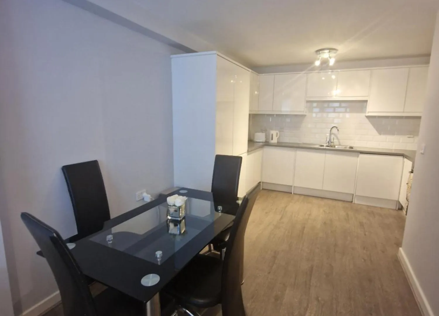 Aarons Riverview Luxury Apartment Londra