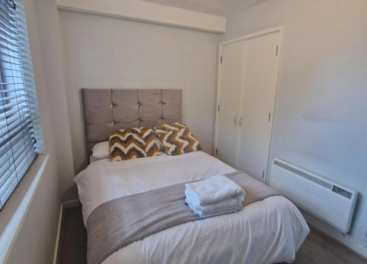 Aarons Riverview Luxury Apartment Londra