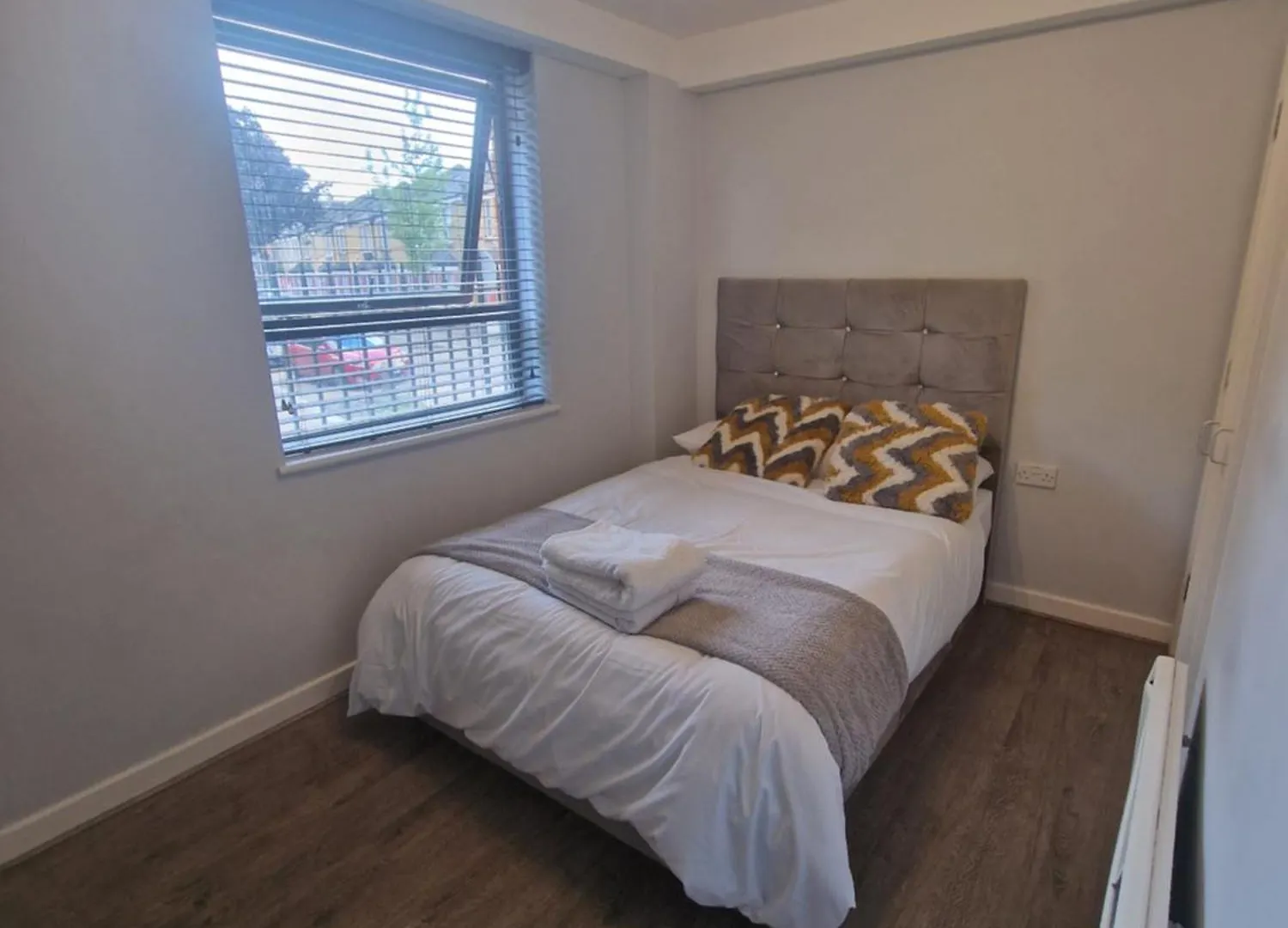 Aarons Riverview Luxury Apartment Londra